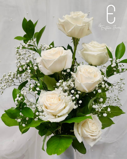 6 White Roses Vase