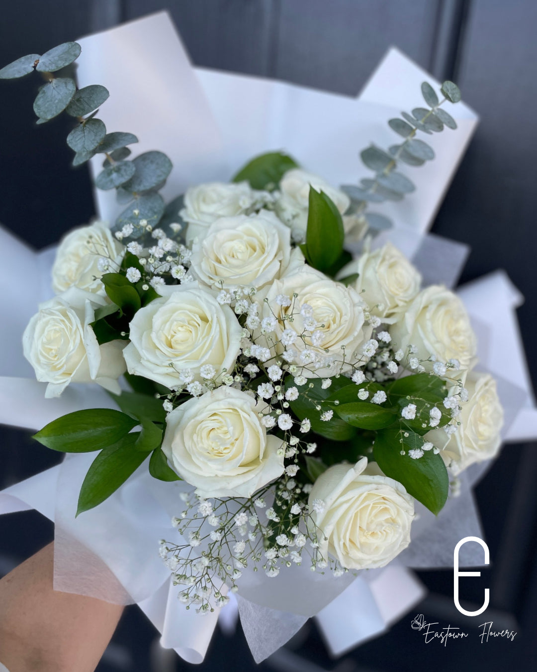 12(Dozen) White Rose Bouquet